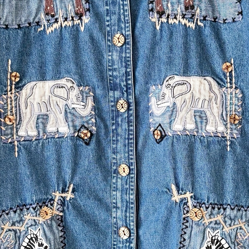 VTG Denim Button Down Shirt Cotton Embroidered Safari Giraffe Elephant Zebra M - Picture 11 of 14